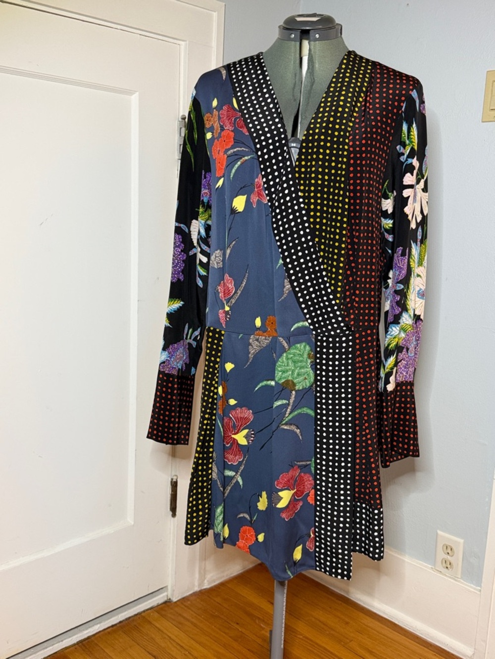 Diane Von Furstenberg Navy Floral Polka Dot MultiMedia Scarf Print Silk LG Dress